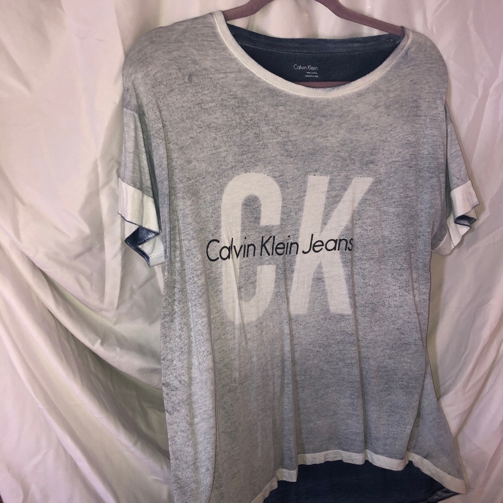 Soft vintage Calvin Klein tee